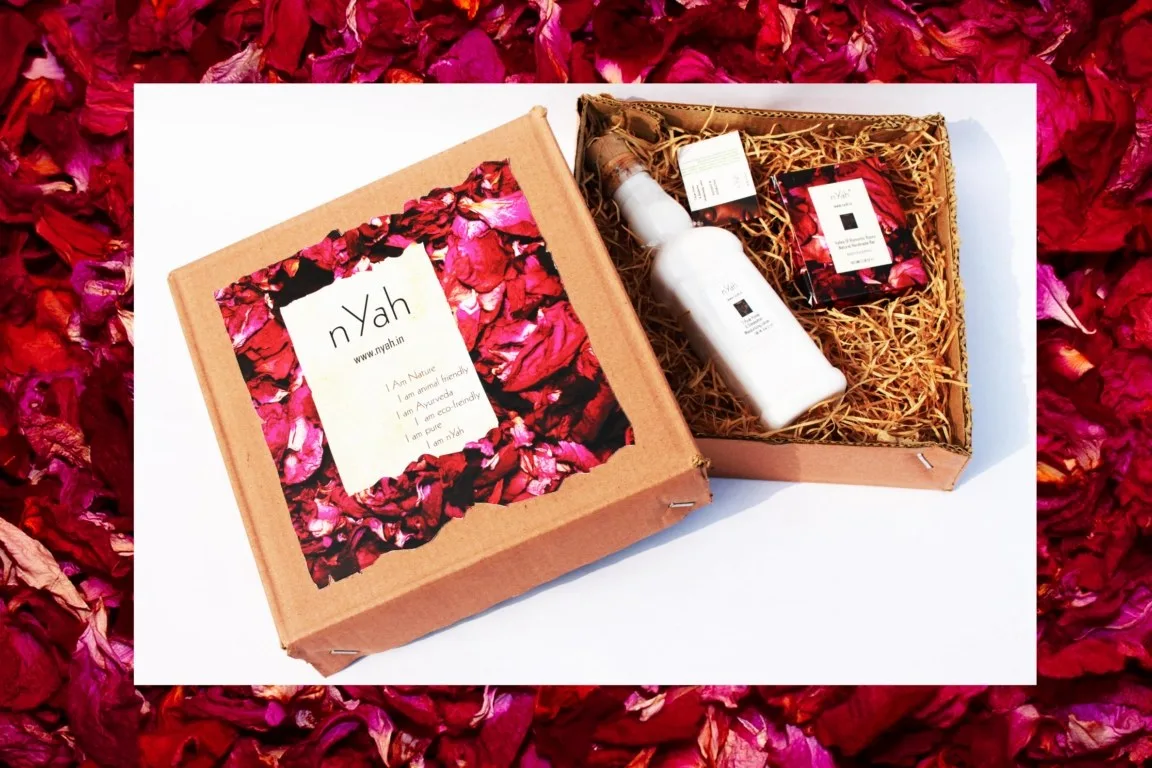 Nyah Large Rose Handmade Box – Lotion 190 ml, Rose Soap 100 g, Decorative open gift box with one lotion bottle and one soap.